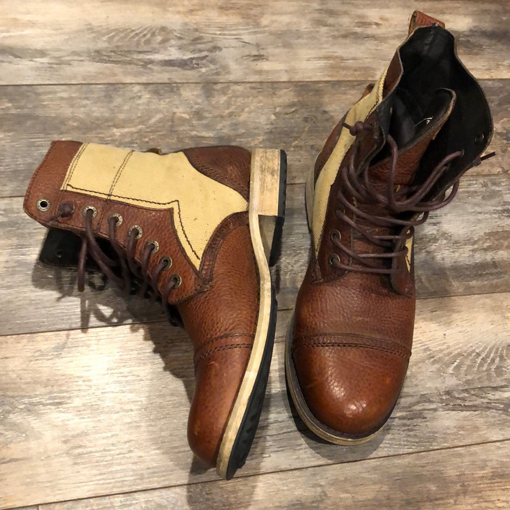 Men’s Levi’s boots size 9. New, no box or tags.